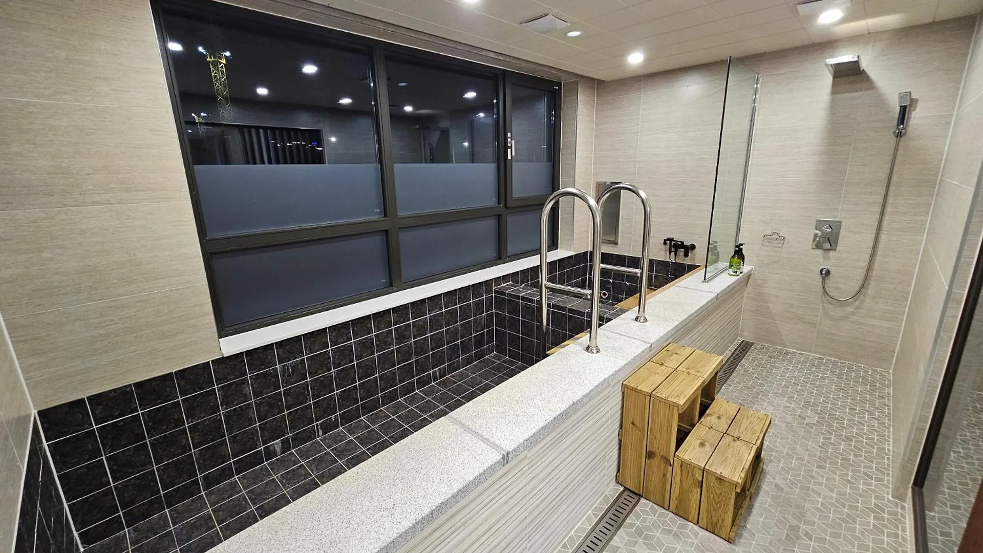 Miracle Suite House 201 Pool Villa Incheon